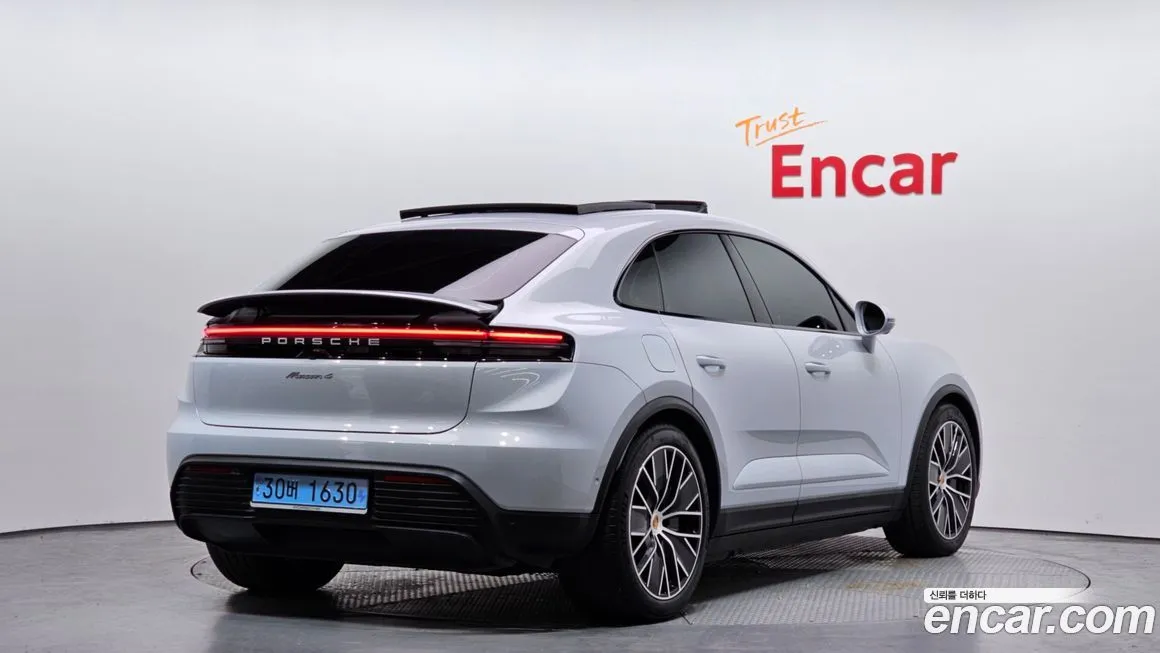 Porsche Macan — фото 4