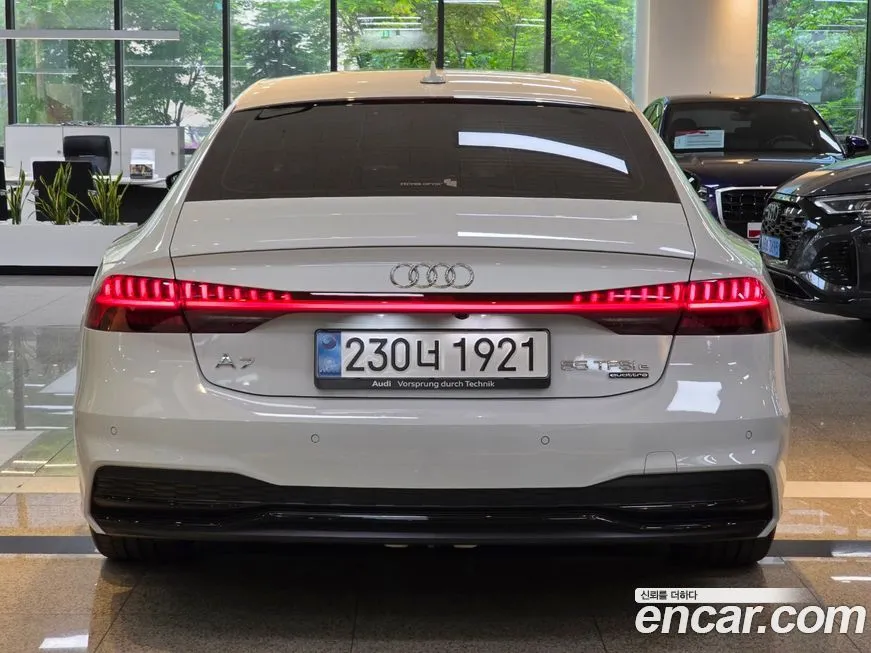 Audi A7 — фото 9