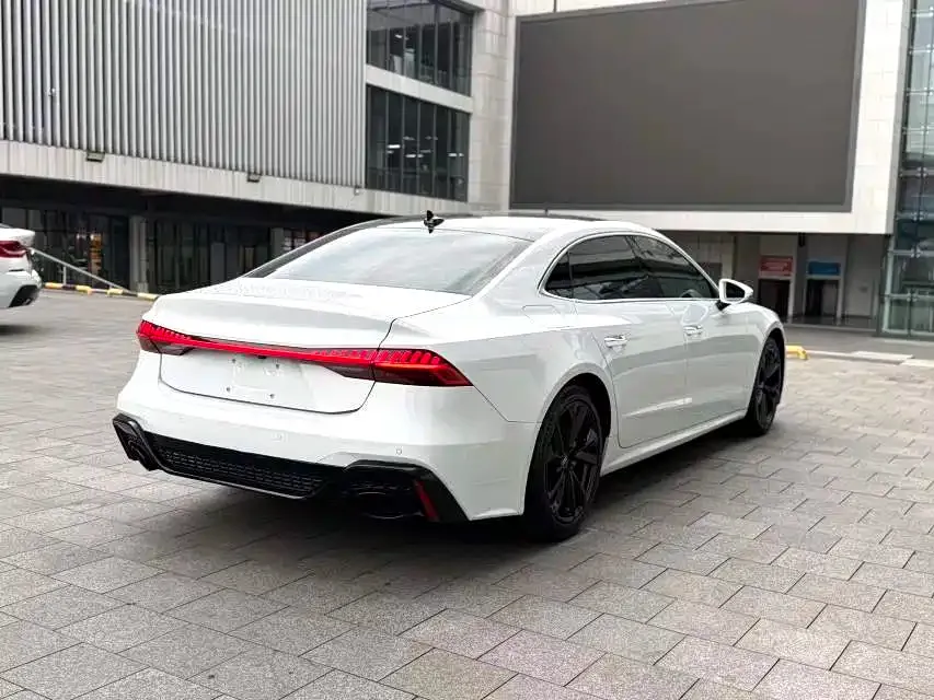 Audi A7L — фото 6