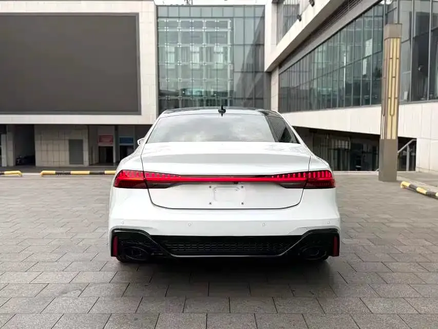 Audi A7L — фото 8