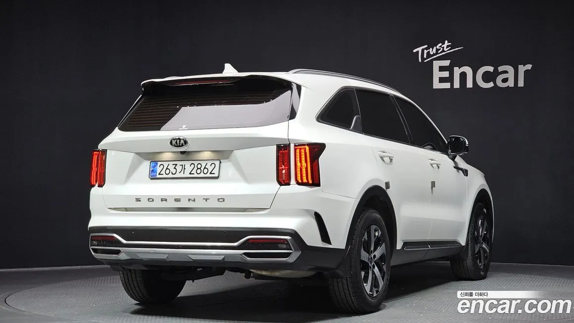 Kia Sorento — фото 5