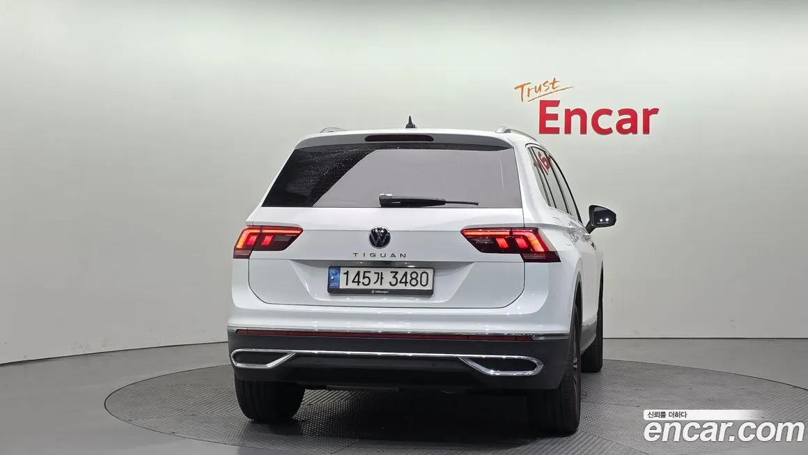 Volkswagen Tiguan — фото 4