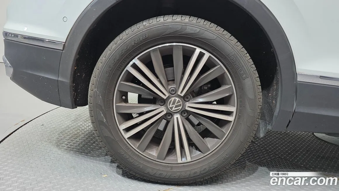 Volkswagen Tiguan — фото 2