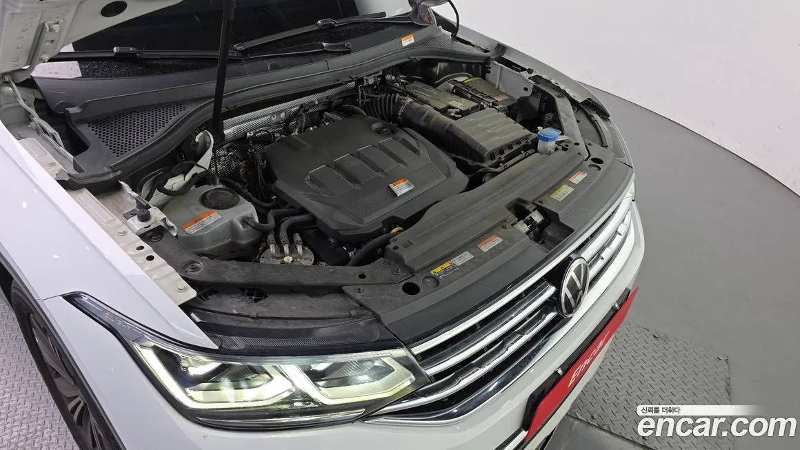 Volkswagen Tiguan — фото 7