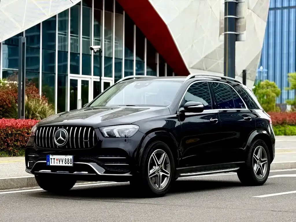 Mercedes-Benz GLE — фото 1