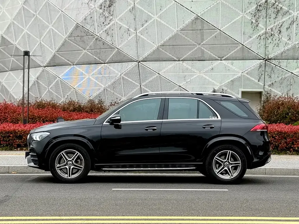 Mercedes-Benz GLE — фото 8