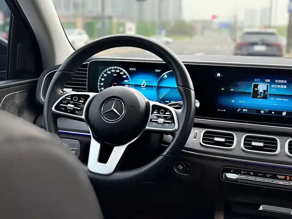 Mercedes-Benz GLE — фото 7