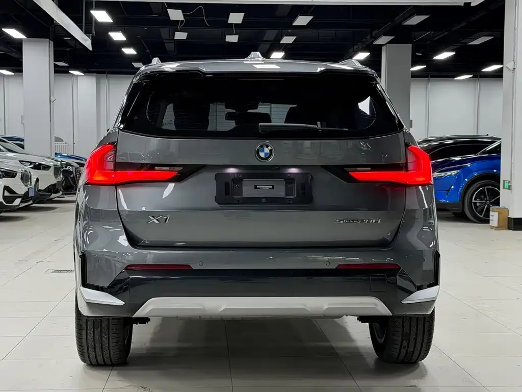 BMW X1 — фото 7