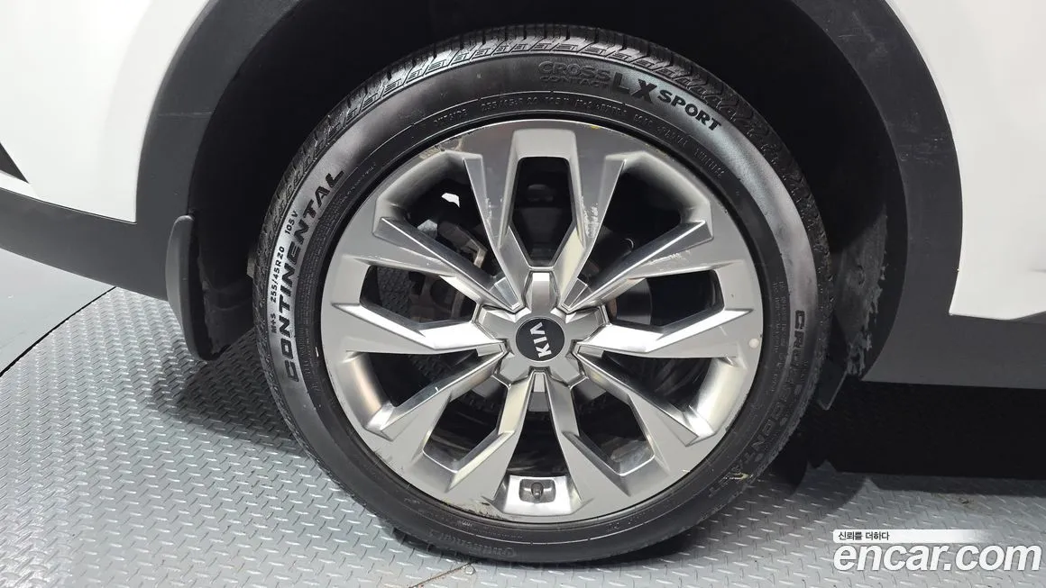 Kia Sorento — фото 10
