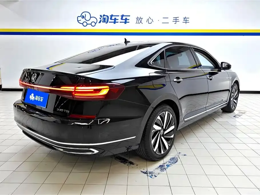 Volkswagen Passat — фото 10