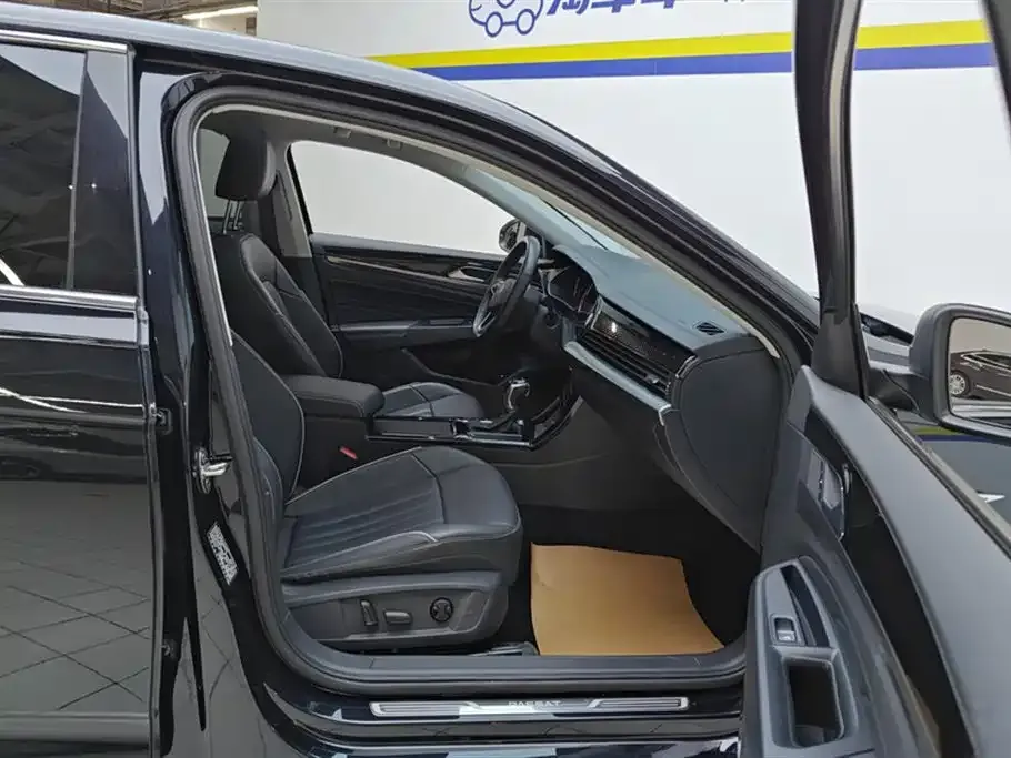 Volkswagen Passat — фото 5