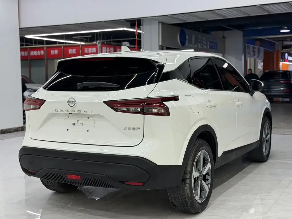 Nissan Qashqai — фото 9