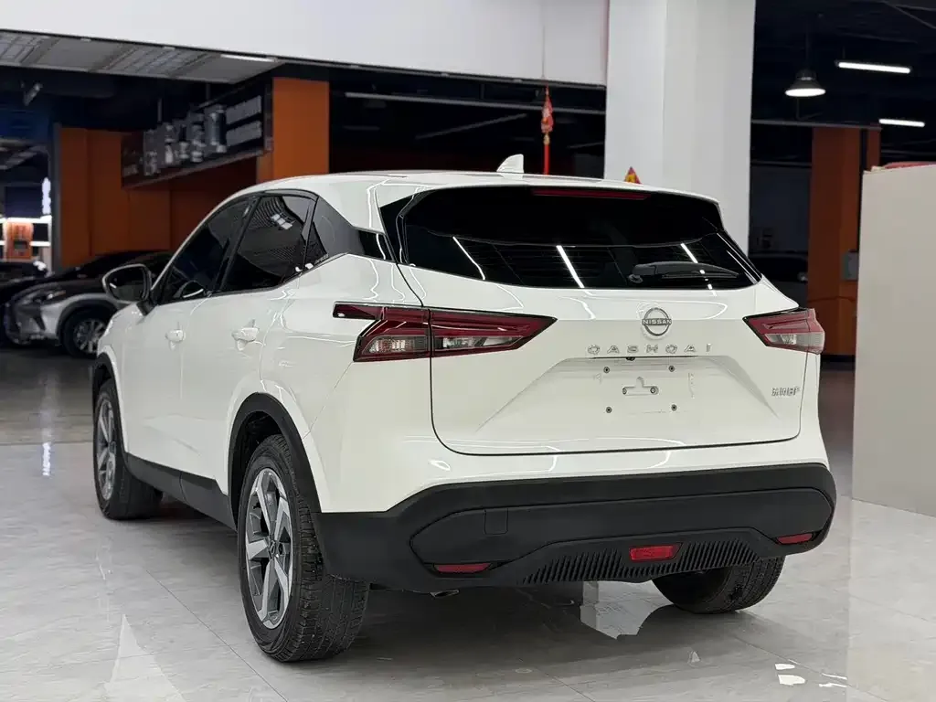 Nissan Qashqai — фото 8