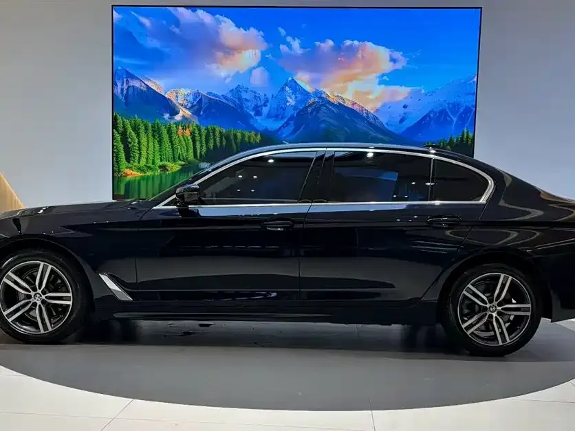 BMW 5 Series — фото 4