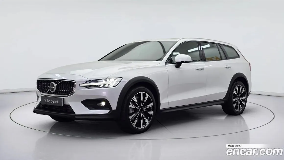 Volvo V60 — фото 1