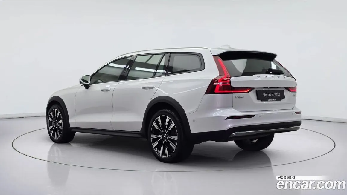 Volvo V60 — фото 3