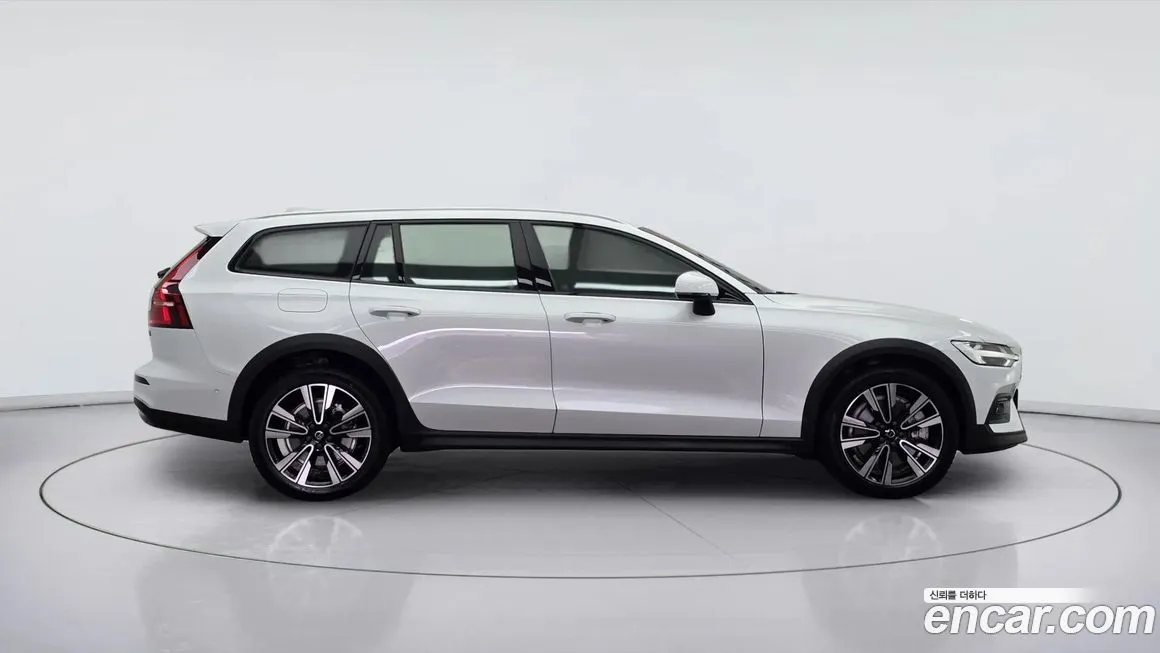 Volvo V60 — фото 2