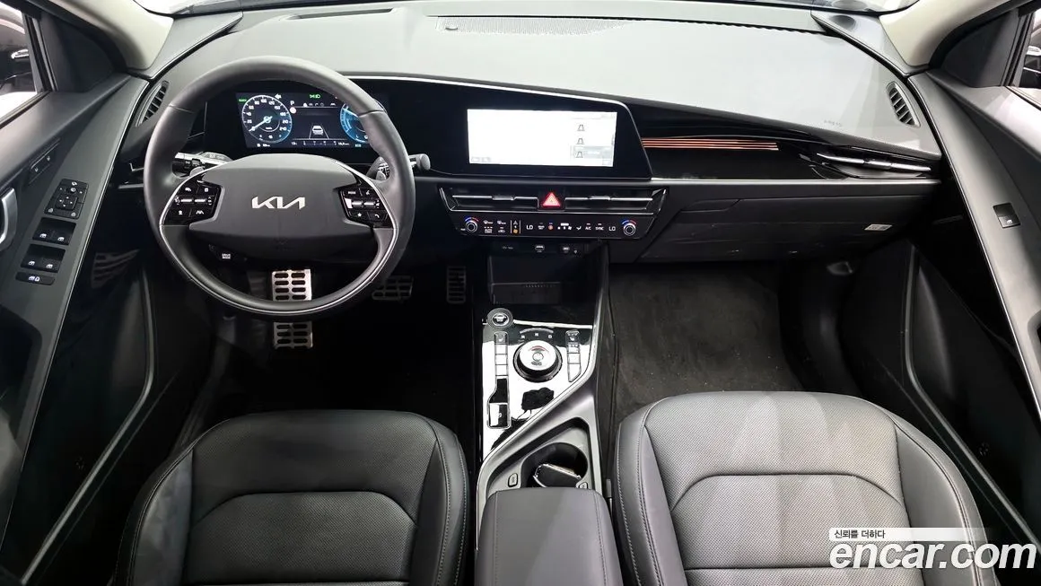 Kia Niro — фото 9