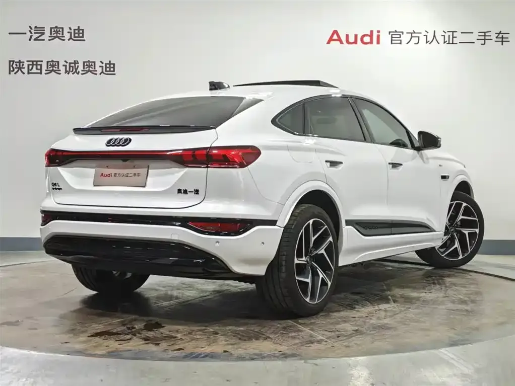 Audi Q6L Sportback e-tron — фото 5