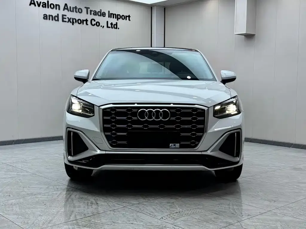 Audi Q2L — фото 4