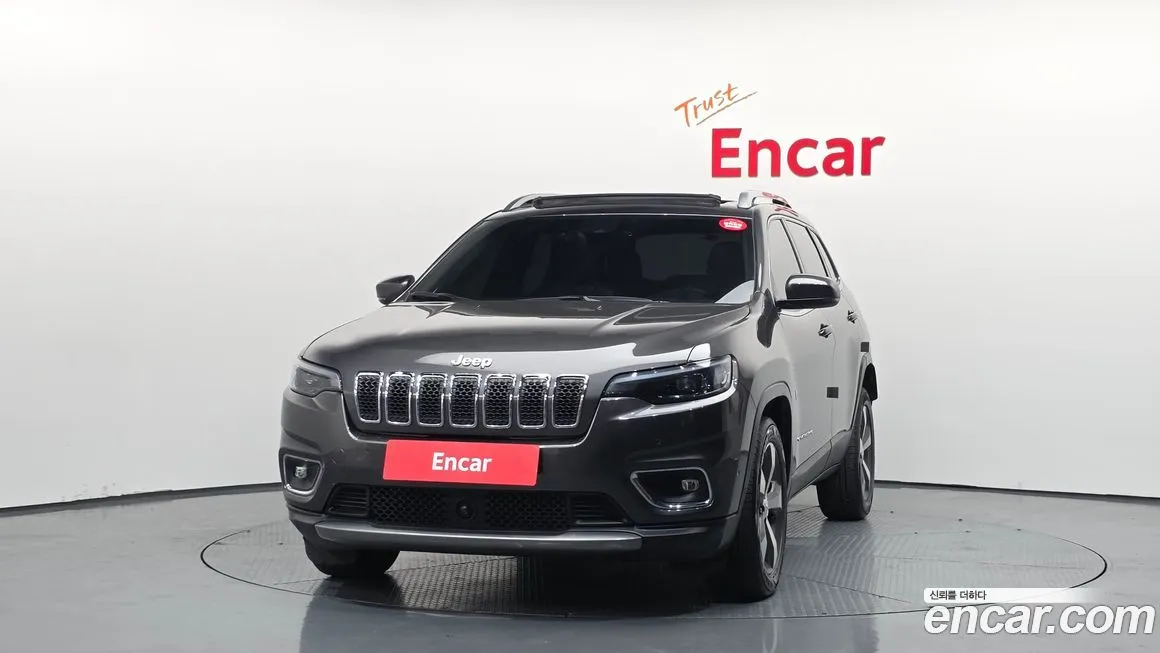 Jeep Cherokee — фото 6