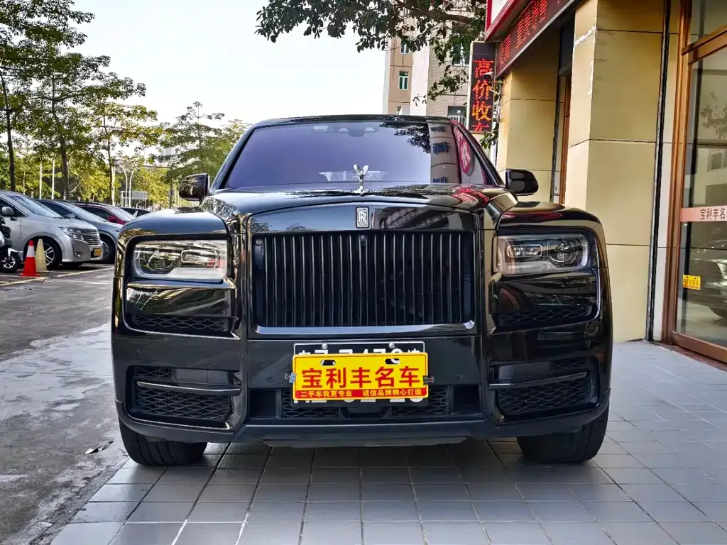 Rolls-Royce Cullinan — фото 1