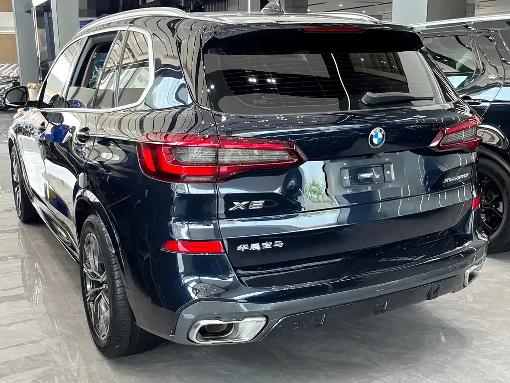 BMW X5 — фото 8