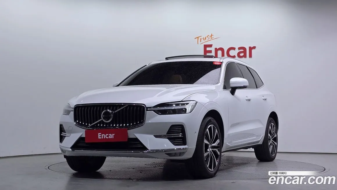 Volvo XC60 — фото 1