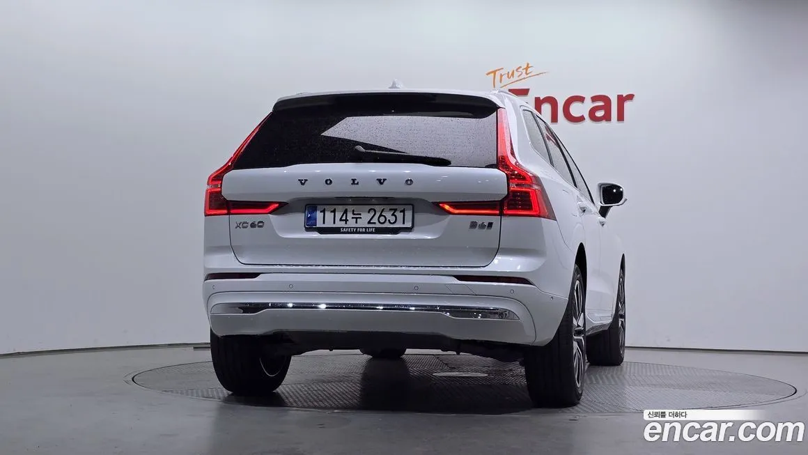 Volvo XC60 — фото 2