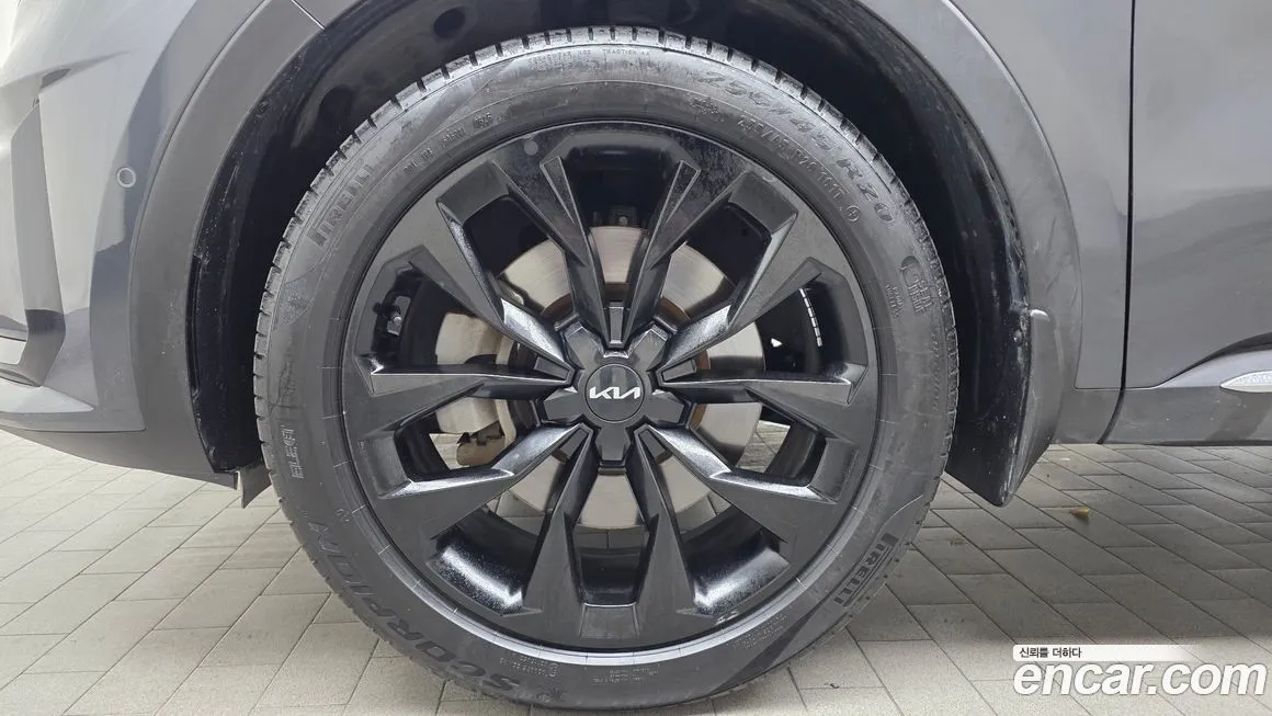 Kia Sorento — фото 6