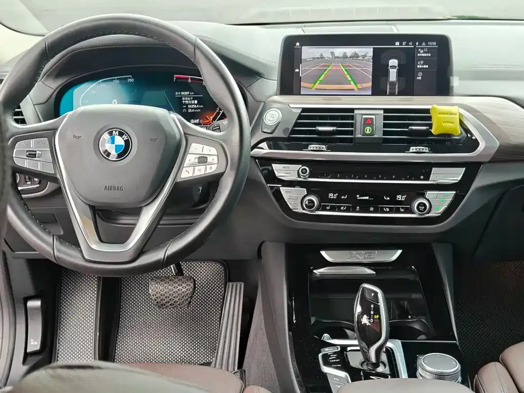 BMW X3 — фото 10
