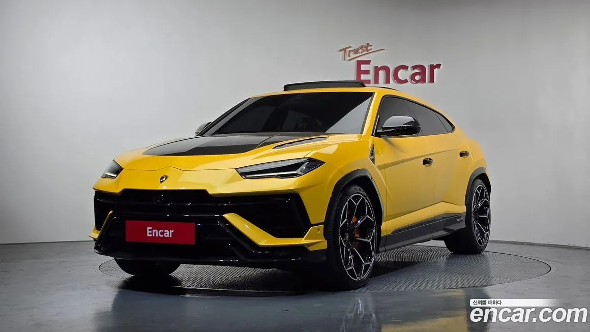 Lamborghini Urus — фото 1