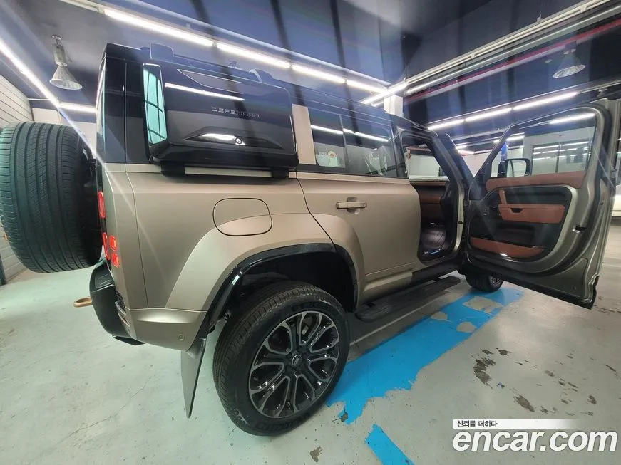 Land Rover Defender — фото 6