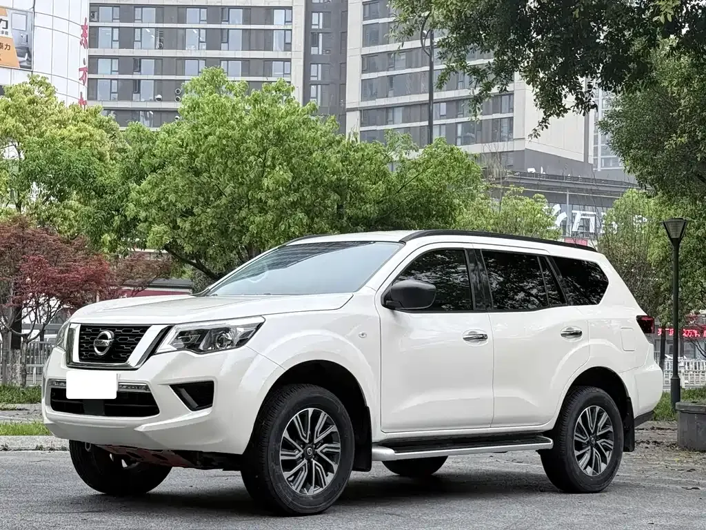 Nissan Terra — фото 1