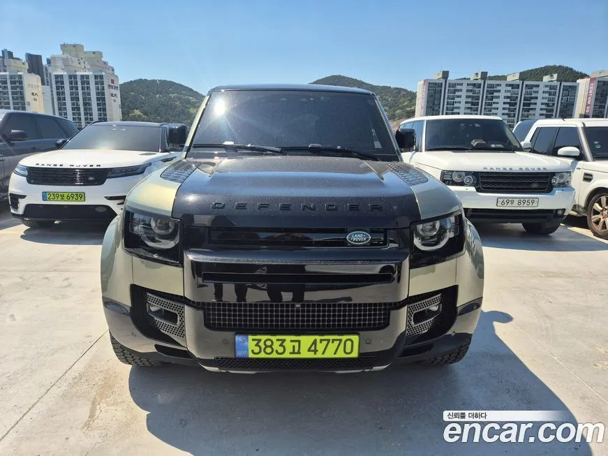 Land Rover Defender — фото 1
