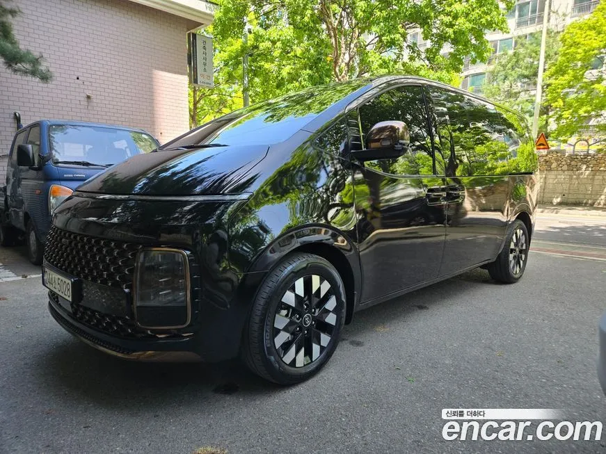 Hyundai Staria — фото 1