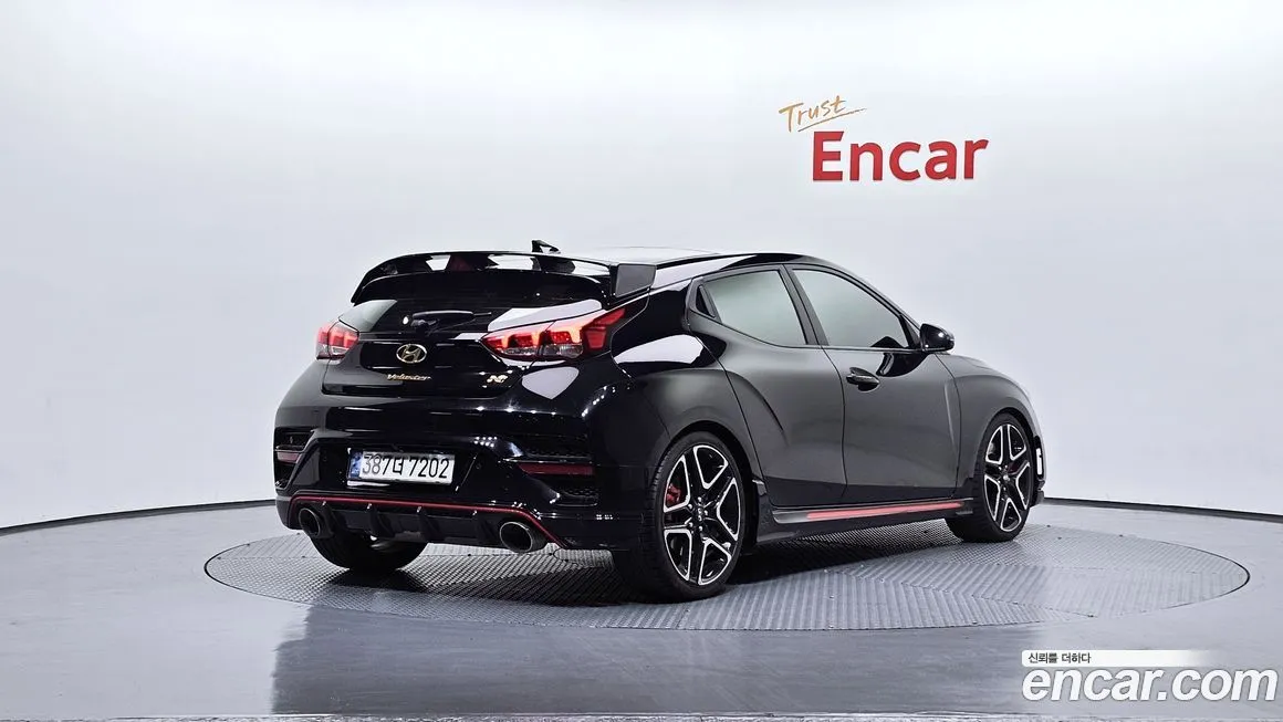 Hyundai Veloster — фото 3
