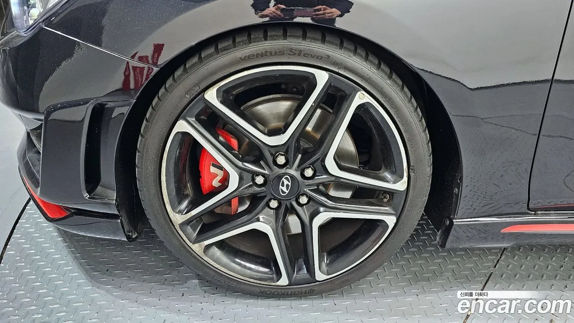 Hyundai Veloster — фото 8