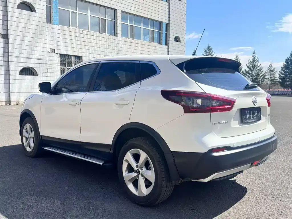 Nissan Qashqai — фото 5