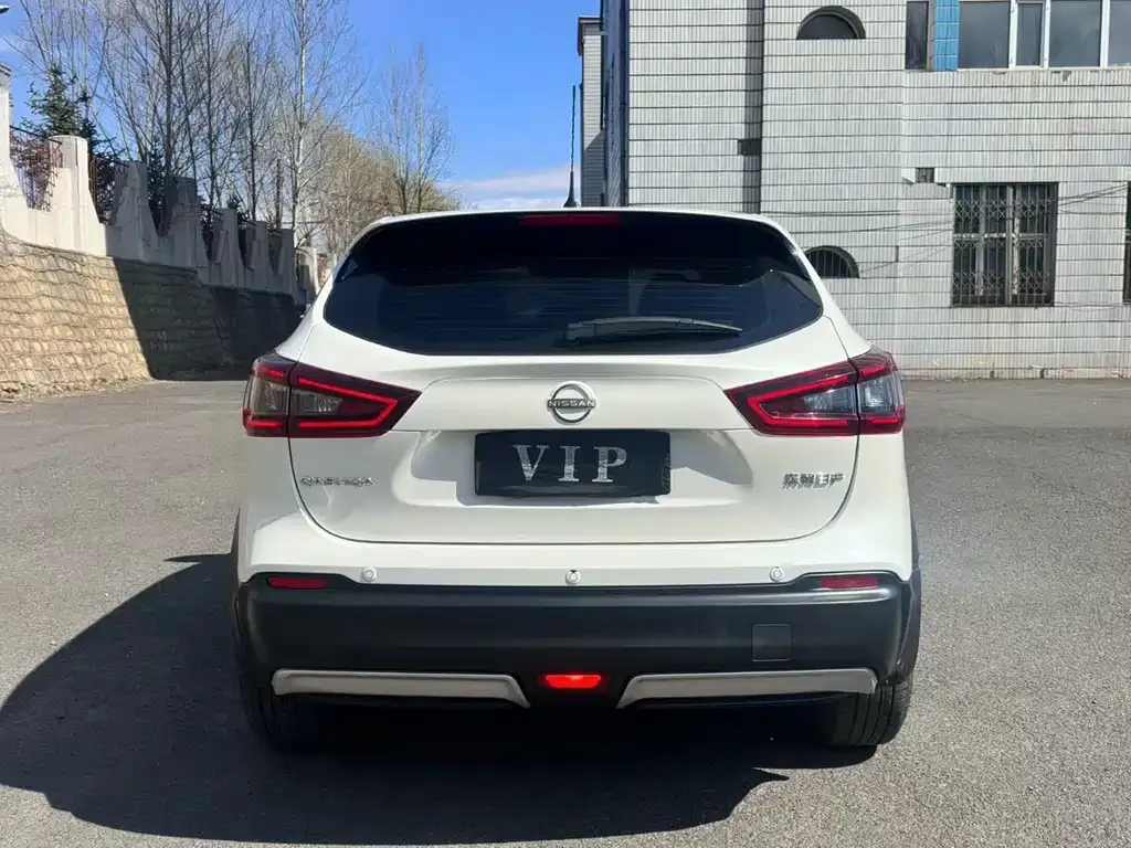 Nissan Qashqai — фото 7