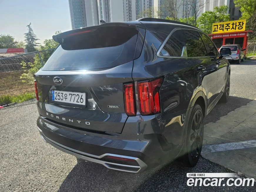 Kia Sorento — фото 7