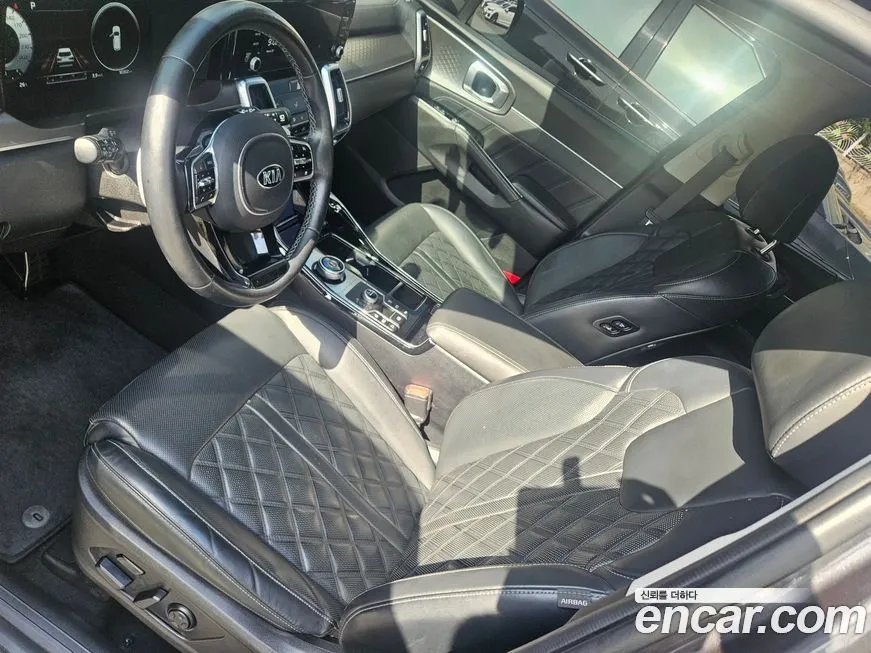 Kia Sorento — фото 9