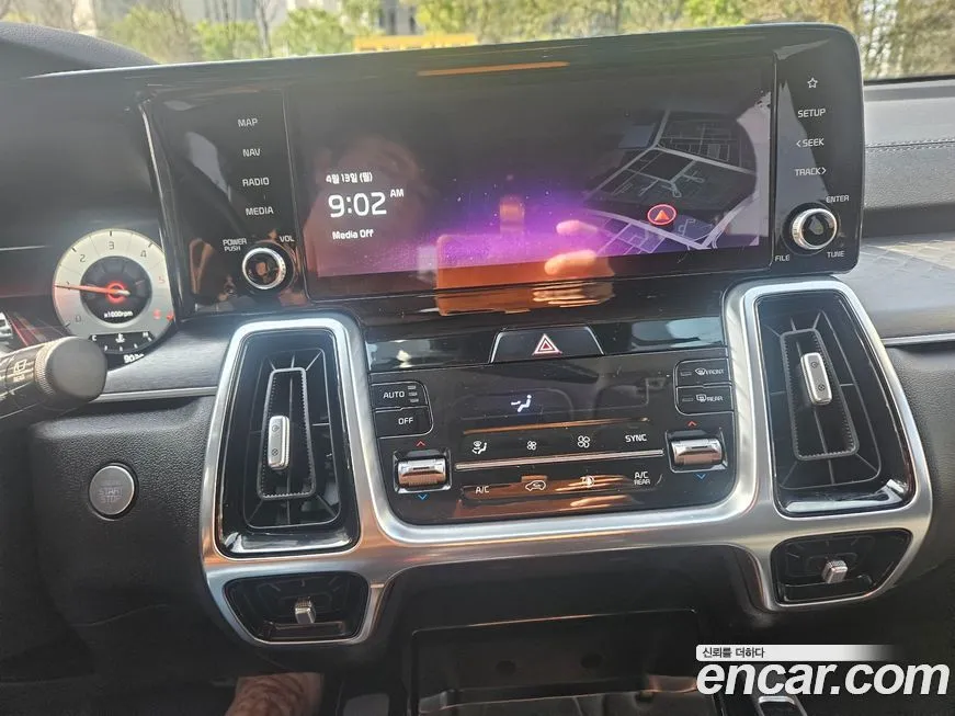 Kia Sorento — фото 5