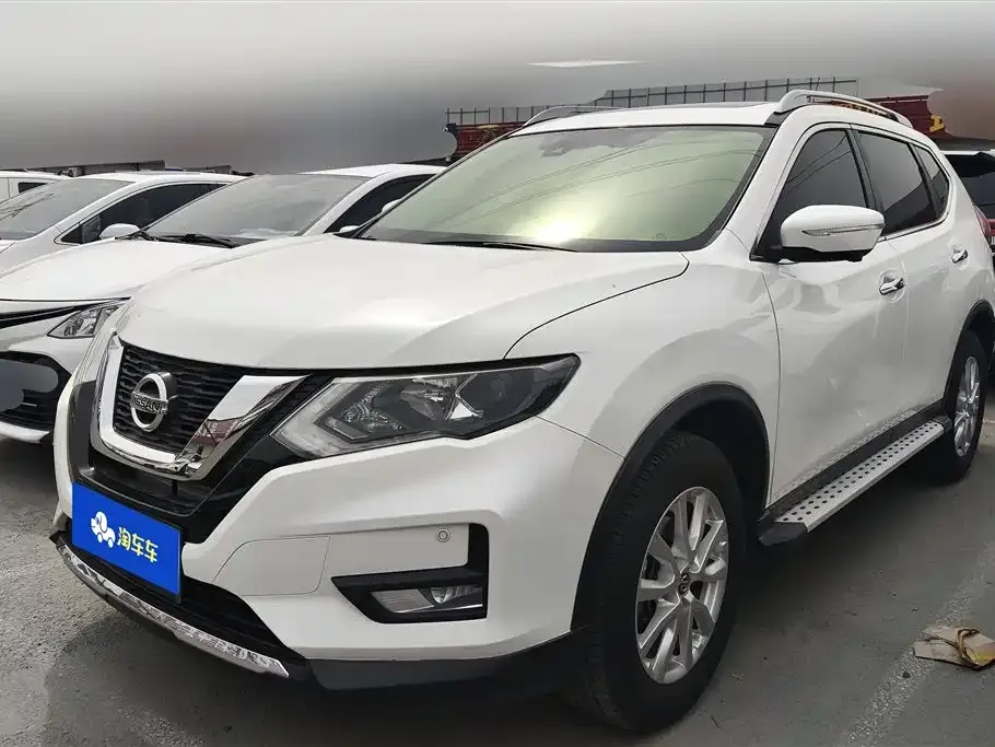 Nissan X-Trail — фото 1