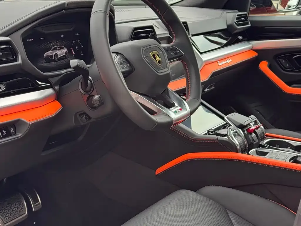 Lamborghini Urus SE — фото 3