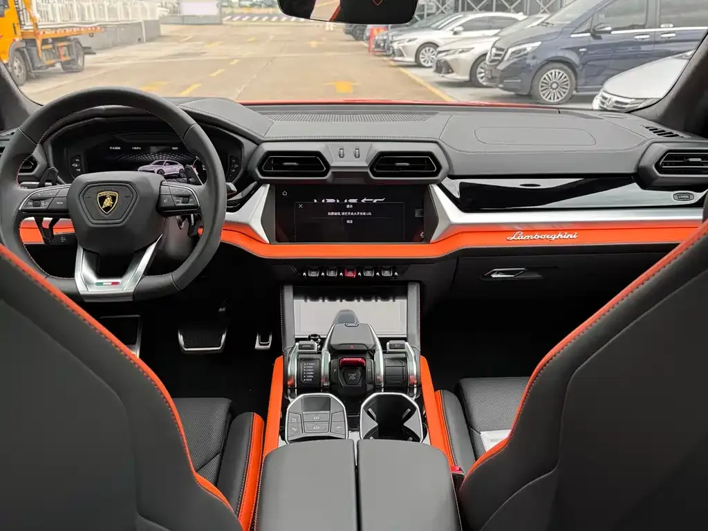 Lamborghini Urus SE — фото 7