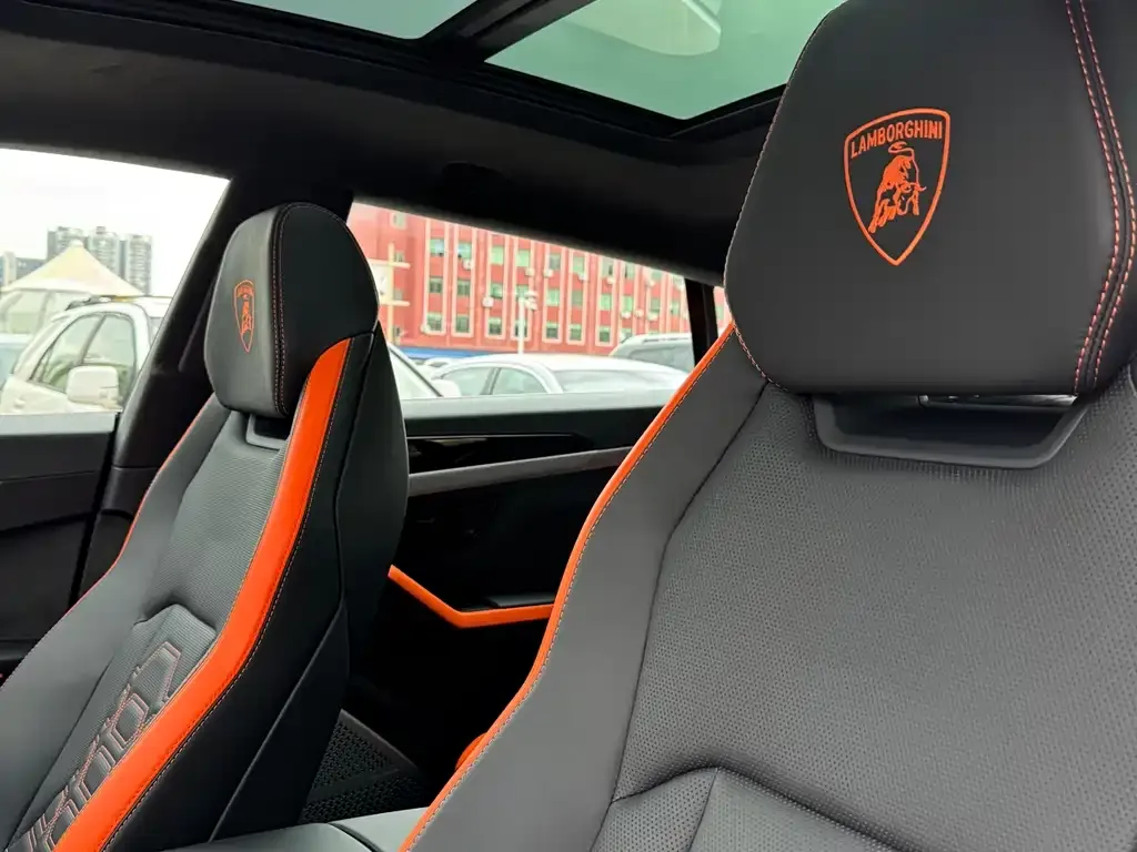 Lamborghini Urus SE — фото 4