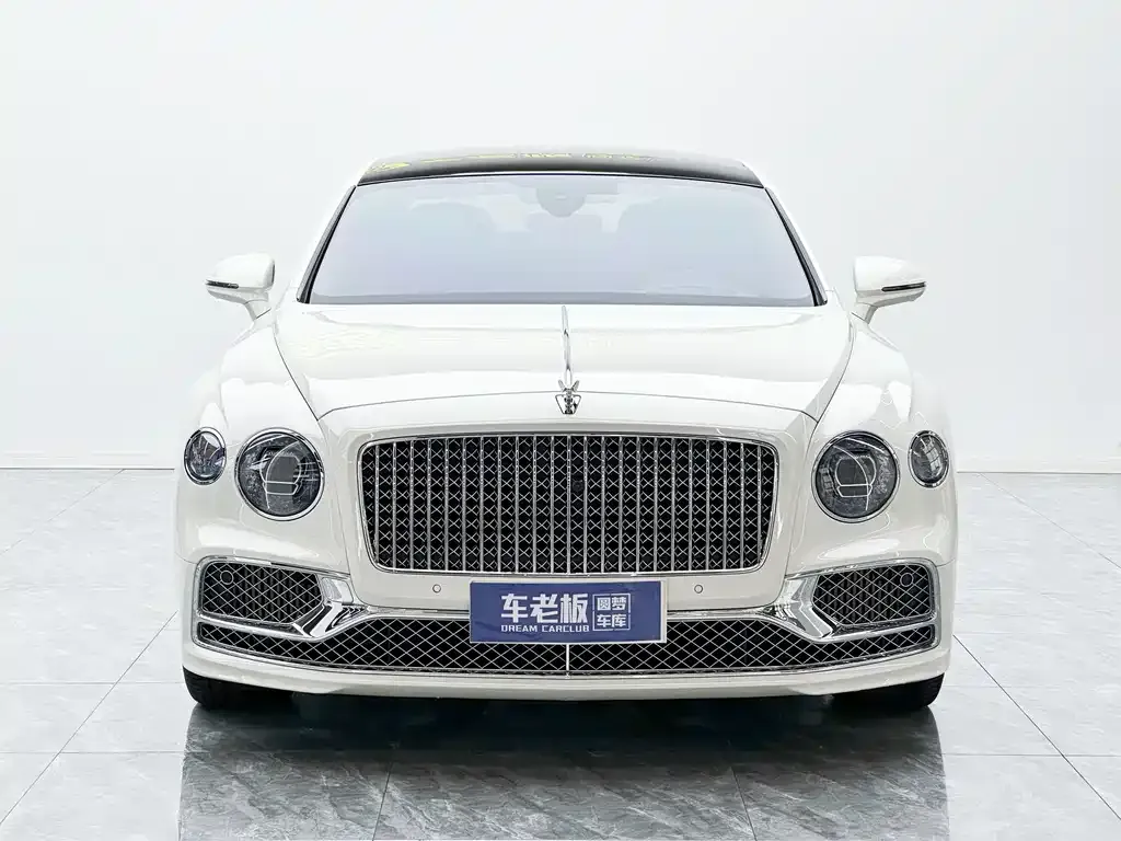 Bentley Flying Spur — фото 10