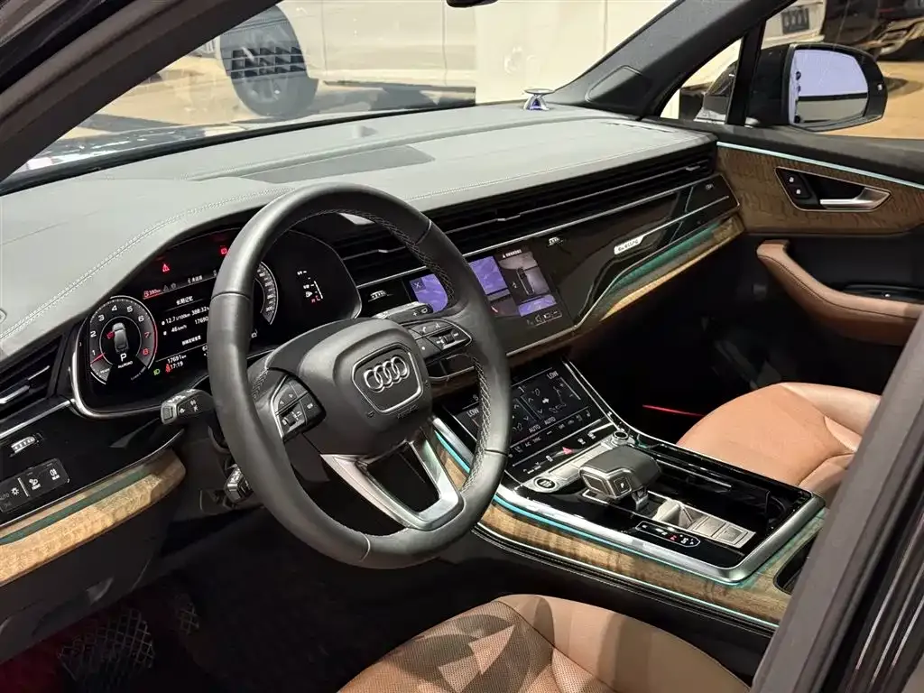 Audi Q7 — фото 5