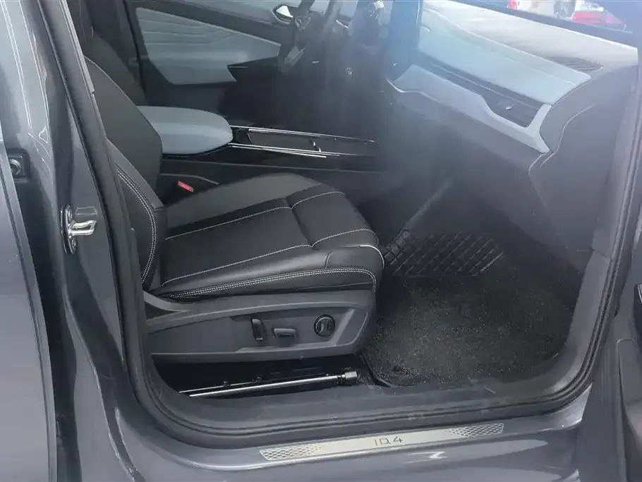 Volkswagen ID.4 X — фото 4